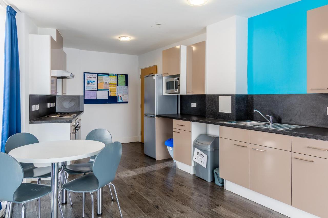 Destiny Student - Holyrood Apartment Единбург Екстериор снимка