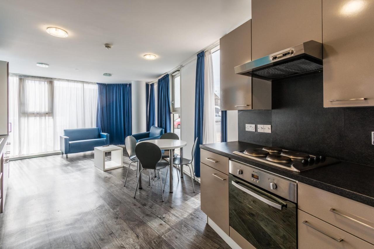 Destiny Student - Holyrood Apartment Единбург Екстериор снимка