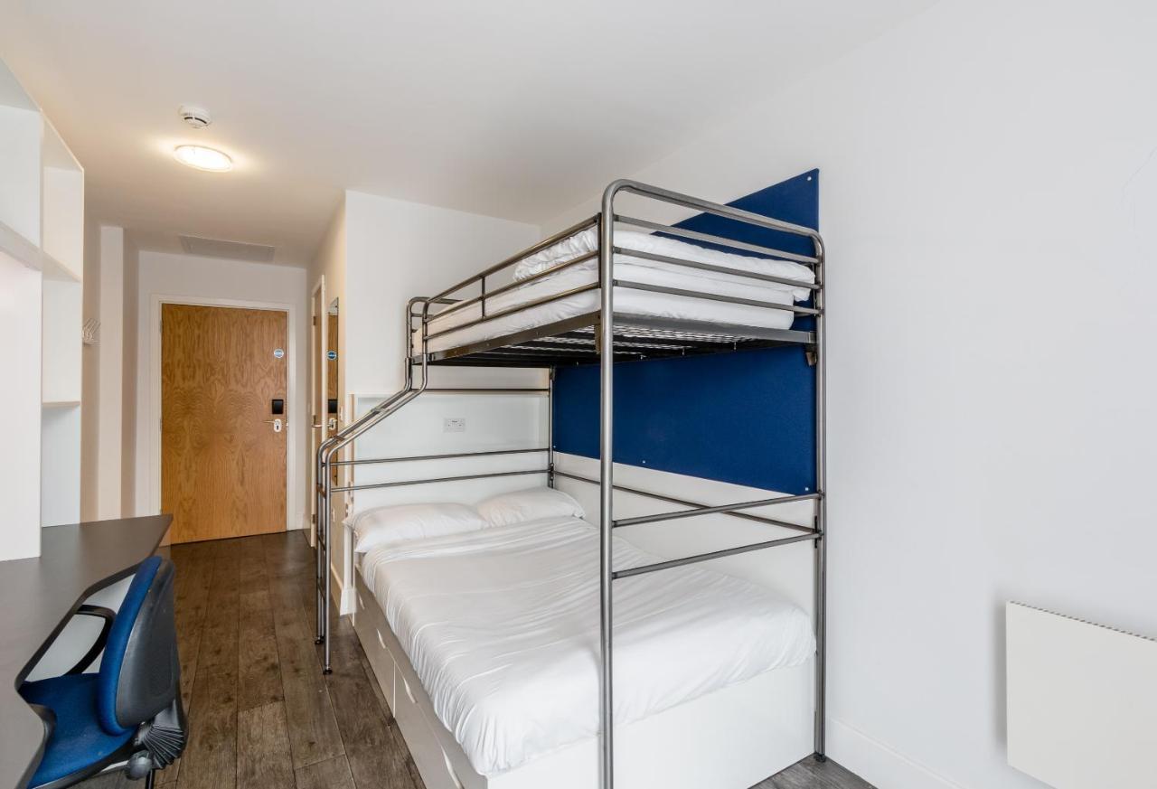 Destiny Student - Holyrood Apartment Единбург Екстериор снимка