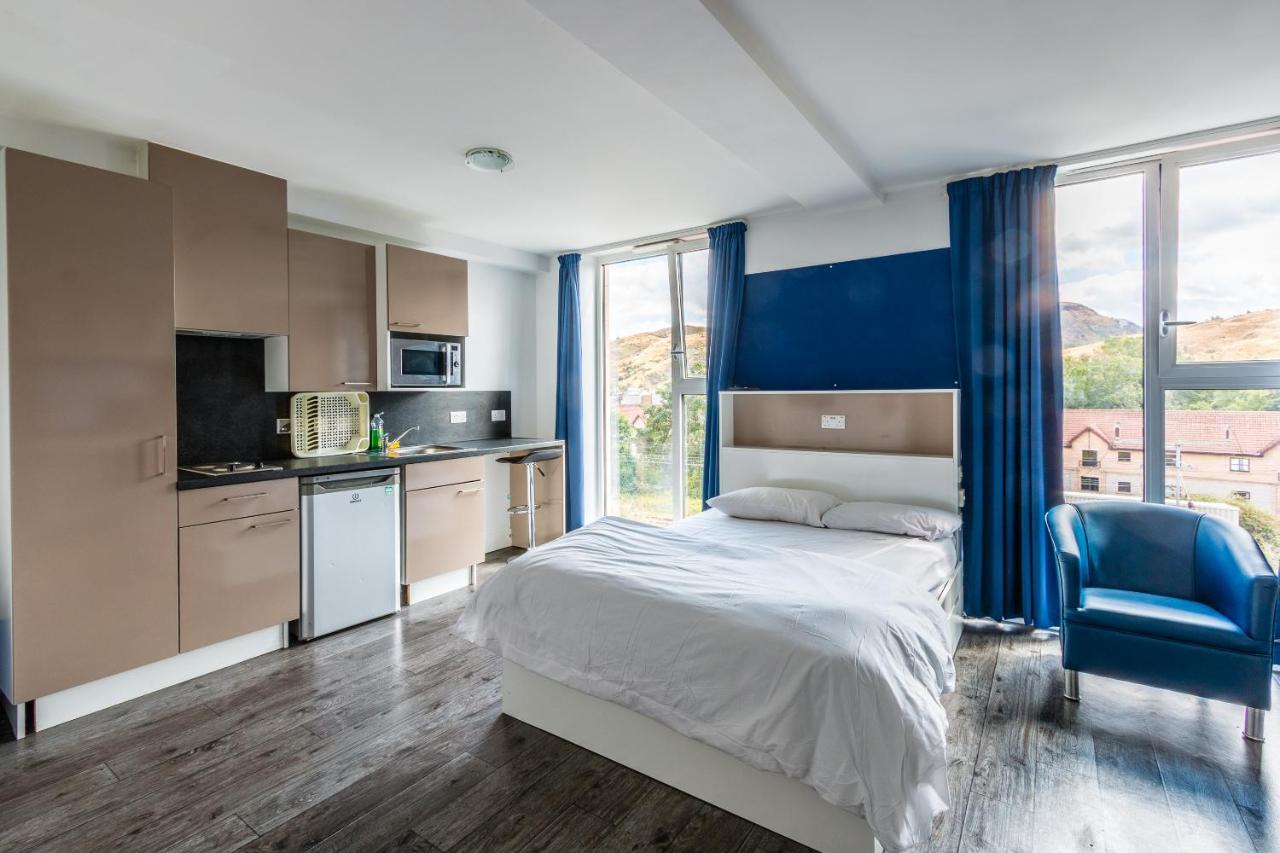 Destiny Student - Holyrood Apartment Единбург Екстериор снимка