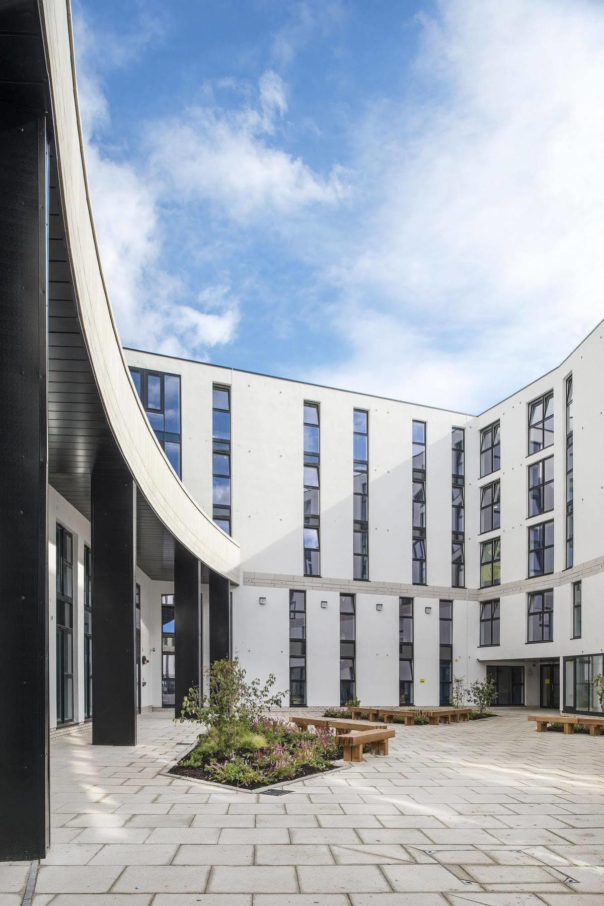 Destiny Student - Holyrood Apartment Единбург Екстериор снимка