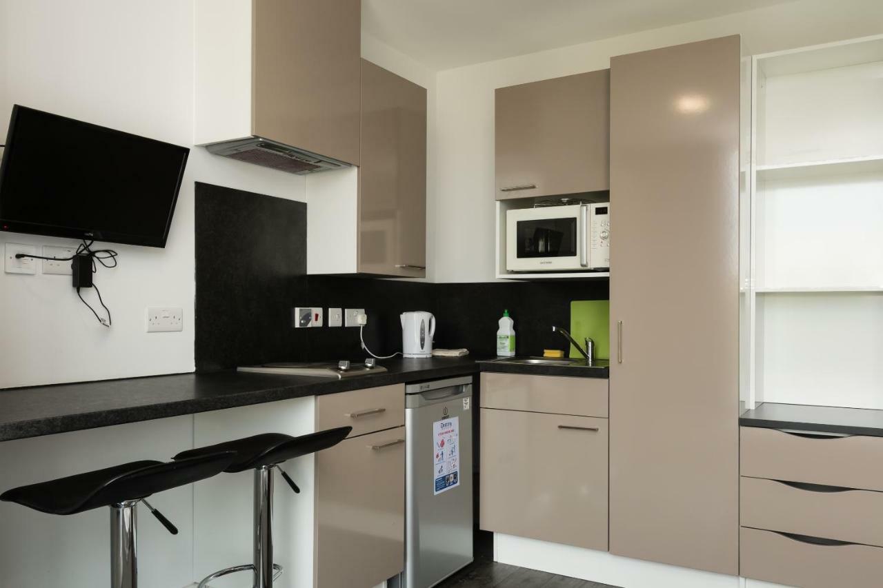 Destiny Student - Holyrood Apartment Единбург Екстериор снимка