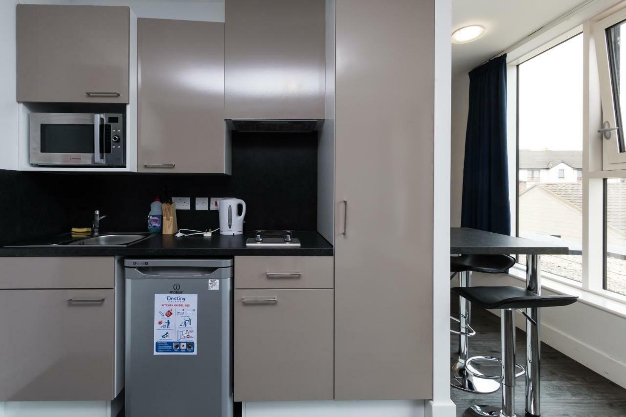 Destiny Student - Holyrood Apartment Единбург Екстериор снимка